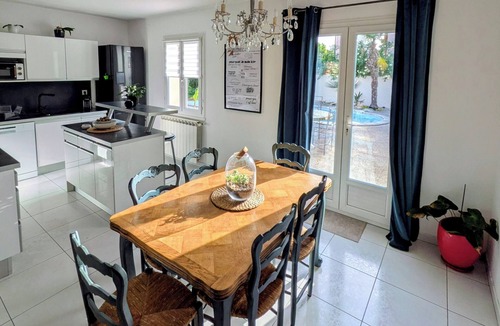 Le Sequestre Villa | Beautiful escape, house, pool and intimate garden.