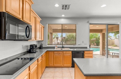 Palm Valley House | Beautiful Extravagant Home in Goodyear