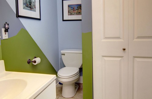 Michigan City House | Beautiful Family Cottage in Beachwalk-Grill-AC-Free Wifi-Kids Haven.