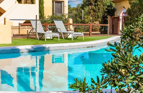 Cala Ferrera Apartment | Beautiful “Ferrera Luxe Apartamento 702” close to the Beach with Pool, Wi-Fi, A/C, Terrace & Garden; Parking Available