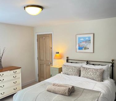 Harrogate Apartment | Beautiful flat in Harrogate, 2 kingsize beds