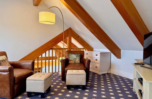 Madaket House | Beautiful four bedroom three bath home in the quiet sunset community of Madaket.