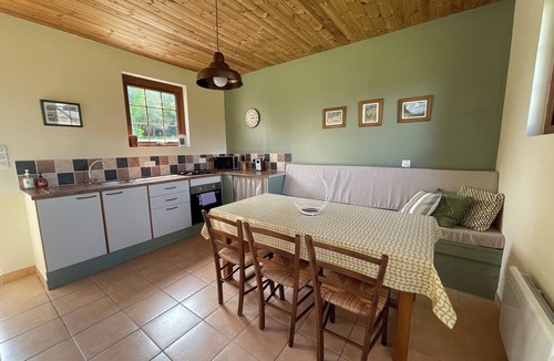 Cherence-le-Roussel House | Beautiful 2 Bedroom Refurbished Gite in Rural Normandy