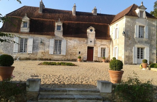 Montagnac-la-Crempse House | beautiful seventeenth chartreuse, all comfort, fenced pool, near Bergerac