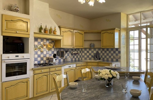Pierrefitte-sur-Loire Cottage | Beautiful 18th-century Bourbonnais house in a charming village with garden