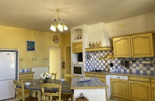 Pierrefitte-sur-Loire Cottage | Beautiful 18th-century Bourbonnais house in a charming village with garden