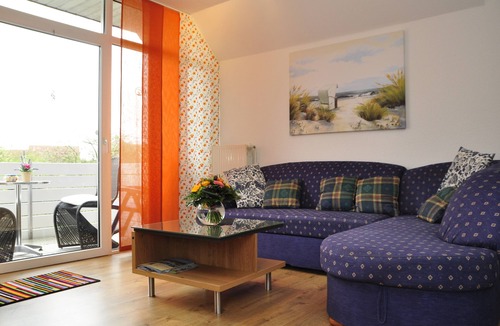 Horumersiel Apartment | Beautiful, friendly apartment, centrally located, a few minutes'