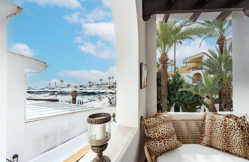 Cabopino Apartment | Beautiful frontline apartment