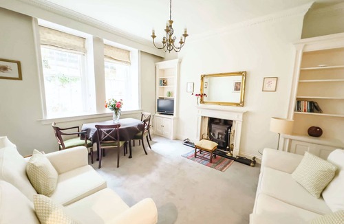 Upper Town Apartment | Beautiful Georgian Apartment, Central Bath