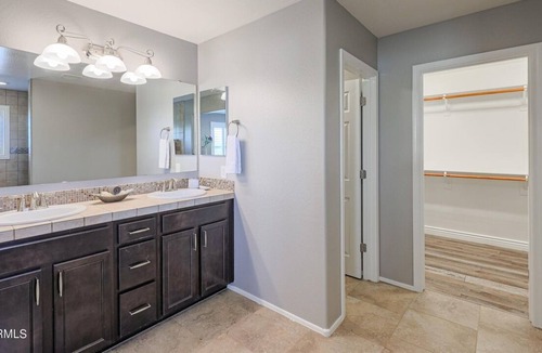 Rovey Farm Estates House | Beautiful Glendale Gem With Room For Everyone!