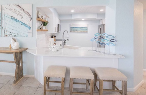 St. Petersburg Condo | Beautiful ground floor condo - Stunning water views