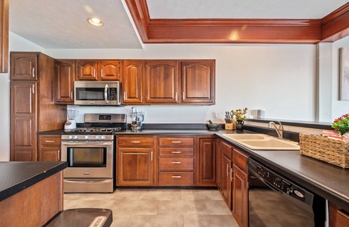 South Side Slopes House | Beautiful Hillside Home with Incredible City Views! Great Location and Privacy!