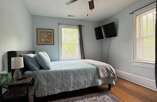 Roanoke House | Beautiful Historic 5-Bedroom Home!
