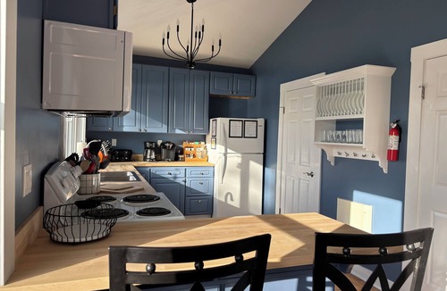 Seaside House | Beautiful Historic 5 Star Home On The River's Edge In Seaside. Walk to Downtown.