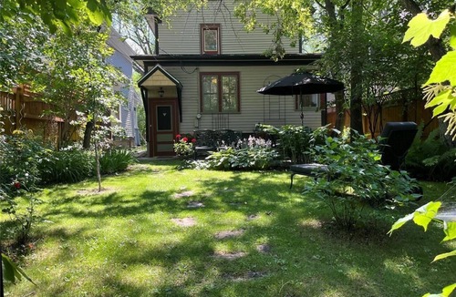 Saskatoon Downtown House | Beautiful Historical Charm 5 minutes from University.