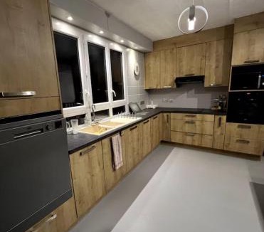 Margny-les-Compiegne Apartment | Beautiful house with garden, ideal for a large group