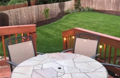 Thurston House | Beautiful home 8 miles from UO! Sleeps 10. 4 bedrooms and 3 full bathrooms.