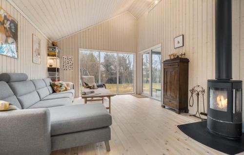 Ordrup House | Beautiful Home In Fårevejle With Wifi