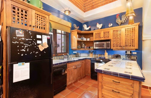 Nopolo House | Beautiful home in Founder s few Steps from the Coffee shop