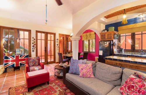 Nopolo House | Beautiful home in Founder s few Steps from the Coffee shop