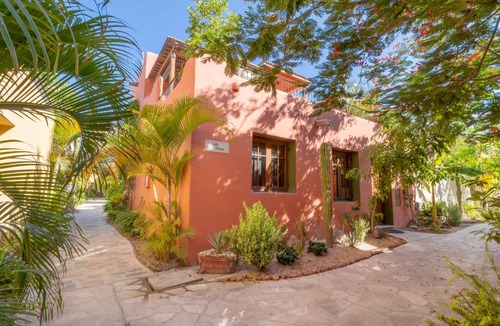 Nopolo House | Beautiful home in Founder s few Steps from the Coffee shop