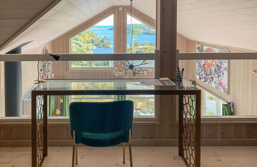 Risor House | Beautiful home in Risør with kitchen