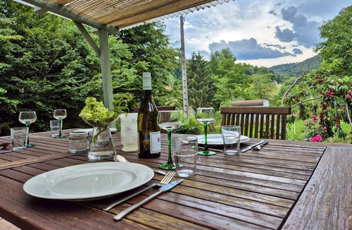 Windstein House | Beautiful home in Windstein with WiFi