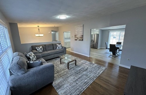 Worcester House | Beautiful home minutes to shopping center, mall and College of Holy Cross.