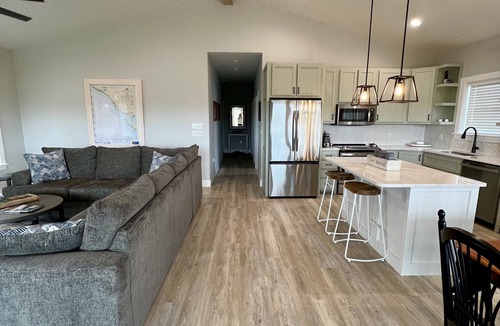 Steinhatchee House | Beautiful home on the river, mins to the Gulf; fire-pit, bar, view