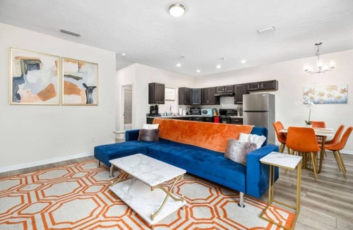 Gainesville Apartment | Beautiful Home Walk to UF Newly built