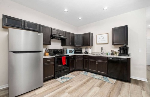 Gainesville Apartment | Beautiful Home - Walk to UF - Newly built