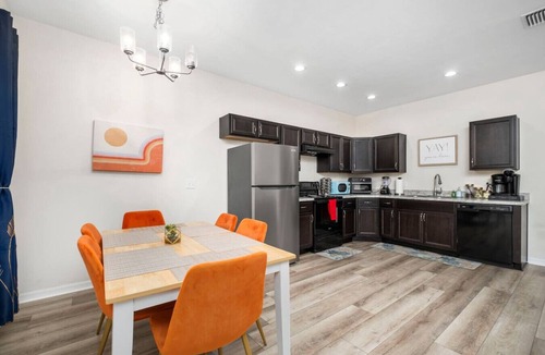 Gainesville Apartment | Beautiful Home - Walk to UF - Newly built