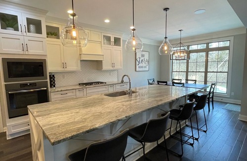 Buechel House | Beautiful home with pool & home gym! Just 15 min to ISCO Championship!