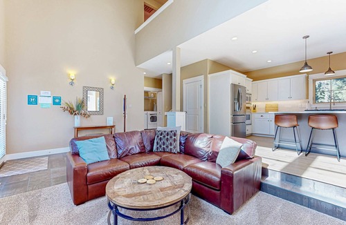 RiverWild House | Beautiful Home with Deck, Shared Pool and Hot Tub - Near the Slopes