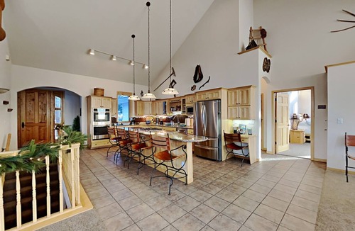 Corinthian Hills House | Beautiful home with stunning views, a hot tub, and a pool table ready!