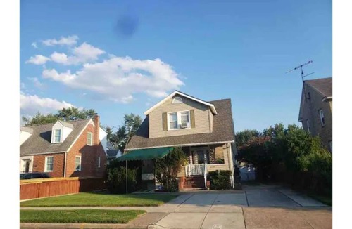 Graceland Park House | Beautiful house in Dundalk close to Baltimore downtown, I95 ,I85 ,BWI Airport