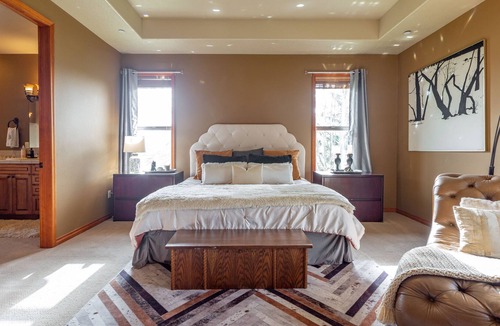 Ridgefield Other | Beautiful huge home for 10 guests on a horse farm with fantastic views!