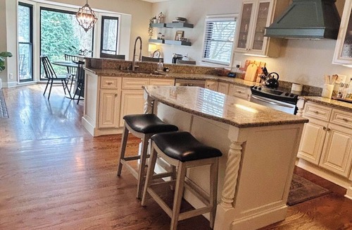 Prospect House | Beautiful Hunting Creek Neighborhood Derby Rental, sleeps 12 ppl