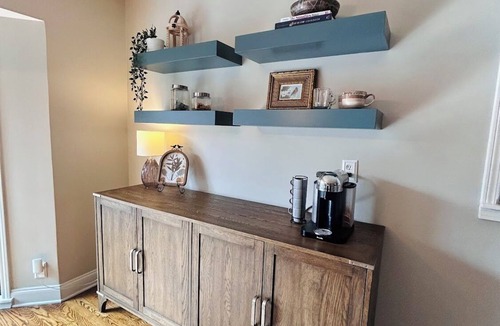 Prospect House | Beautiful Hunting Creek Neighborhood Derby Rental, sleeps 12 ppl