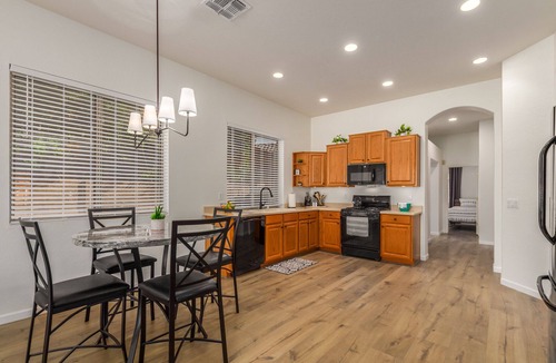 Arrowhead Ranch House | Beautiful,Immaculate, Glendale home.