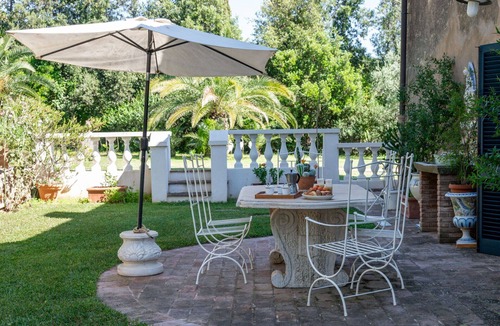Campiglia Marittima Villa | Beautiful private villa with WIFI, A/C, hot tub, private pool, TV, patio and pets allowed