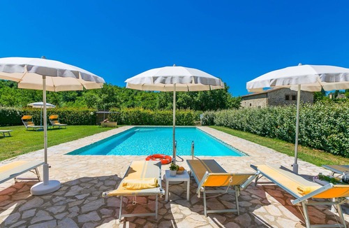 Collalto House | Beautiful apartment in villa for 16 people with WIFI, A/C, private pool, TV and patio