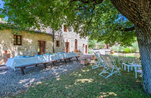 Collalto House | Beautiful apartment in villa for 16 people with WIFI, A/C, private pool, TV and patio