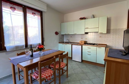 Vada Apartment | Beautiful apartment for 4 guests with TV and patio