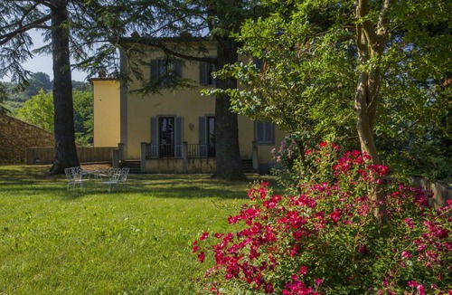 Serravalle Pistoiese Villa | Beautiful private villa for 16 people with private pool, WIFI and TV