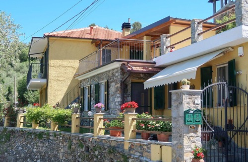 Villanova d'Albenga Apartment | Beautiful apartment for 6 people with WIFI, A/C, TV and terrace