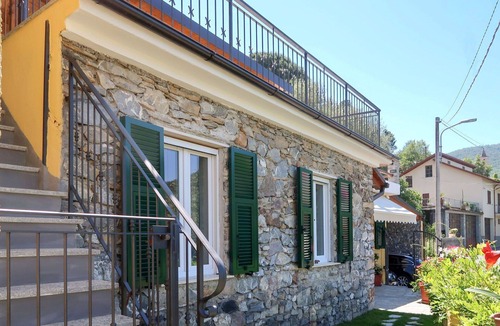 Villanova d'Albenga Apartment | Beautiful apartment for 6 people with WIFI, A/C, TV and terrace