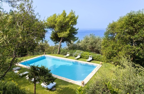 Santa Maria di Castellabate Villa | Beautiful Italian villa with pool, sea view (Capri), close to the beach
