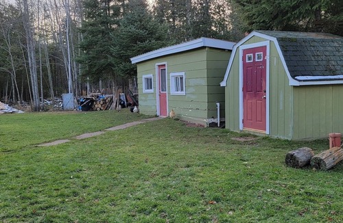 Chassell Cottage | Beautiful Keweenaw Country Cottage! Located in Upper Peninsula MI! Fenced yard!