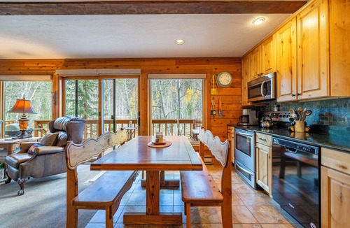Keystone House | Beautiful Keystone Cabin Minutes from Keystone Ski Resort-Sleeps 10-Dogs Okay!